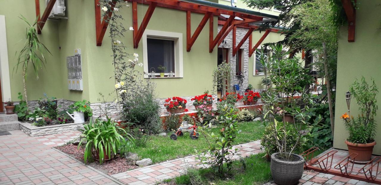 Diana Apartmanhaz Keszthely Buitenkant foto