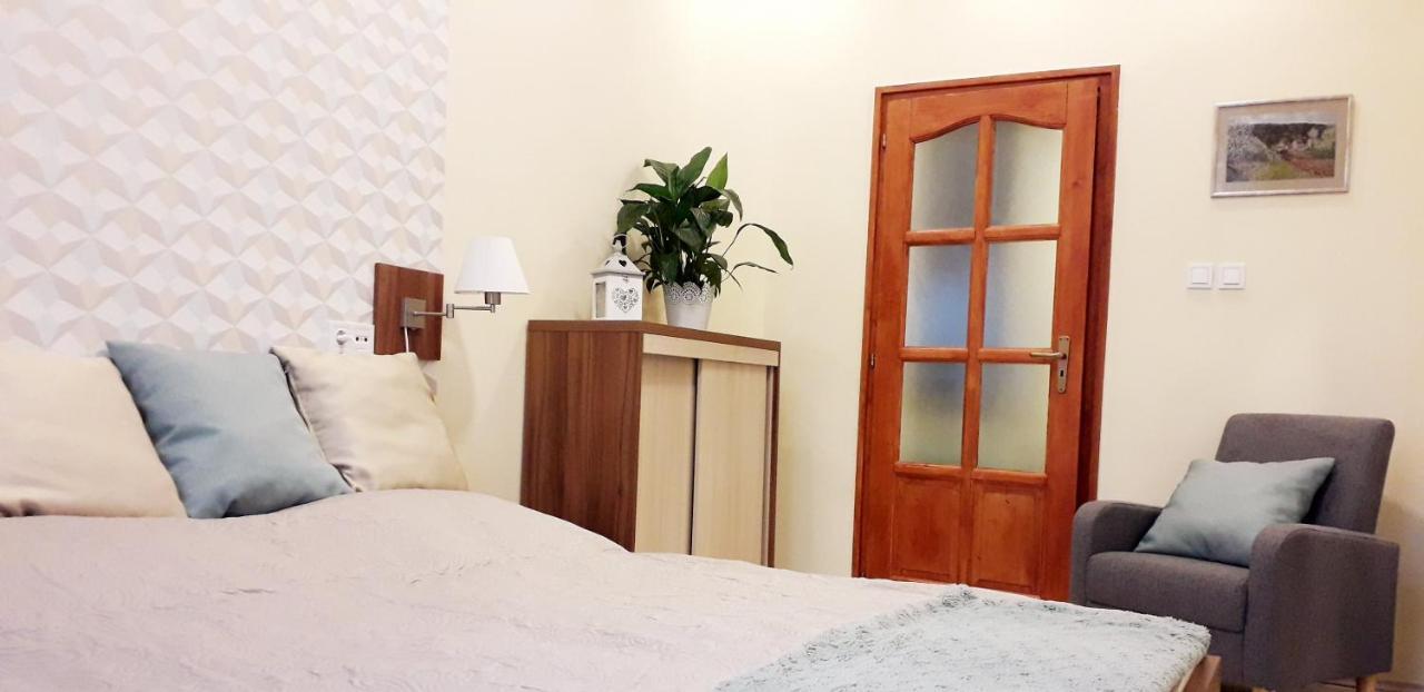 Diana Apartmanhaz Keszthely Buitenkant foto