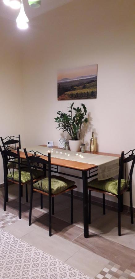Diana Apartmanhaz Keszthely Buitenkant foto