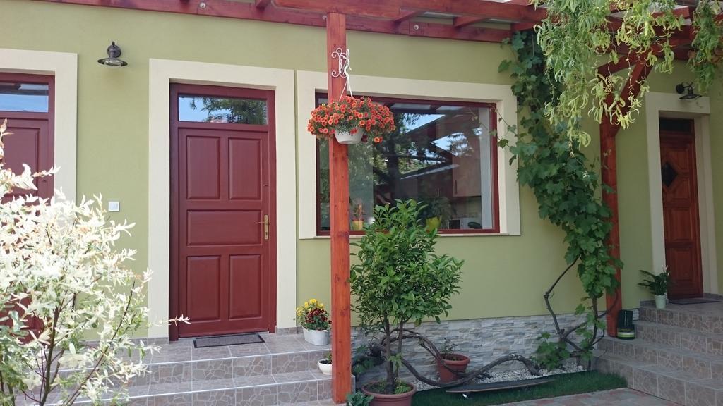 Diana Apartmanhaz Keszthely Buitenkant foto