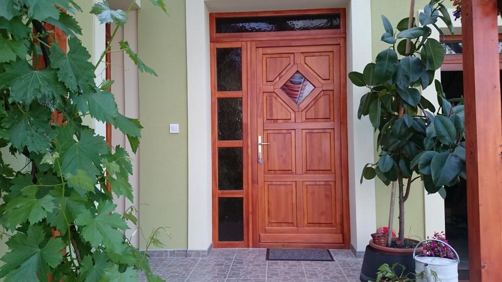 Diana Apartmanhaz Keszthely Buitenkant foto